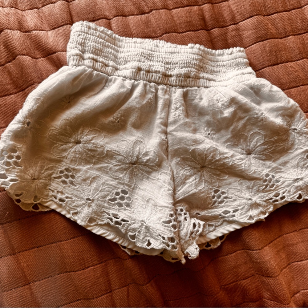 Abercrombie Kids White Floral Lace Shorts